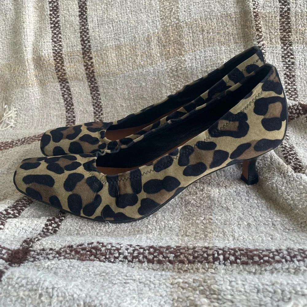 DONALD J PLINER SIGNED VERO CUOIO MADE IN SPAIN LEOPARD PRINT KITTEN HEEL PUMP - Picture 4 of 11